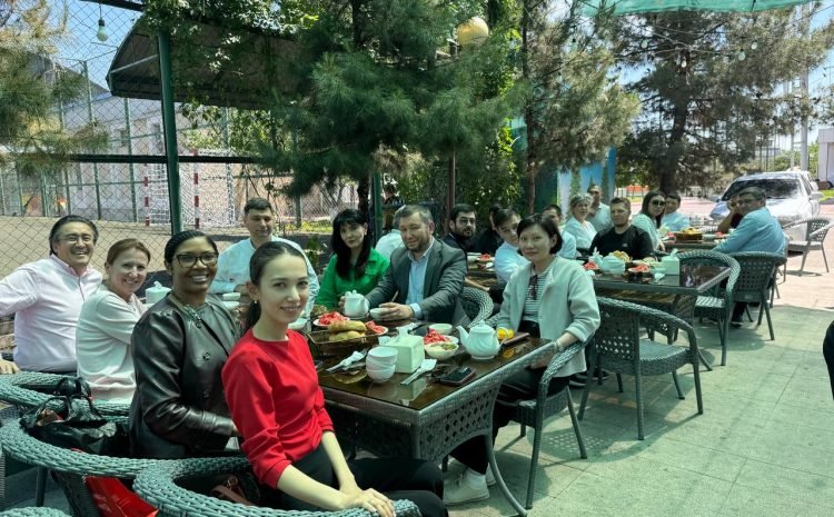 Ice-breaking lunch of Mosaic Group